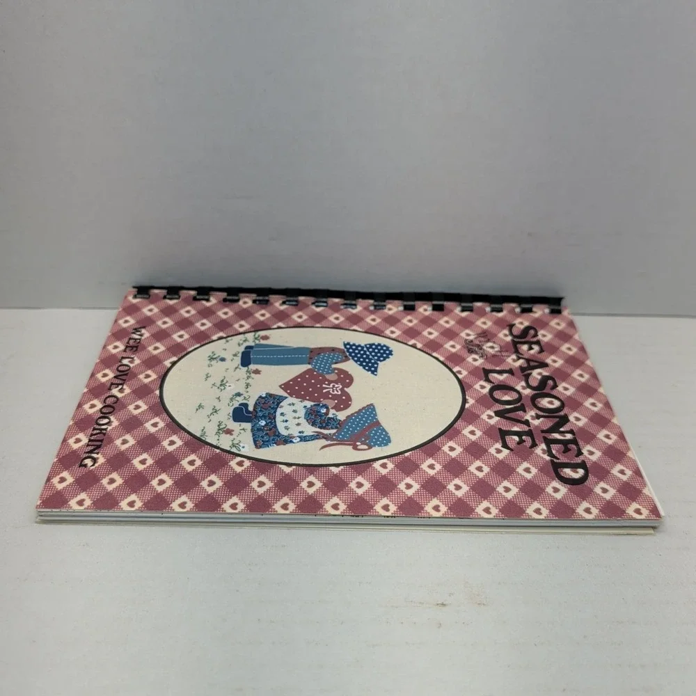 Seasoned With Love Cookbook Favorite Recipes Wee Maple Shade New Jersey 1987